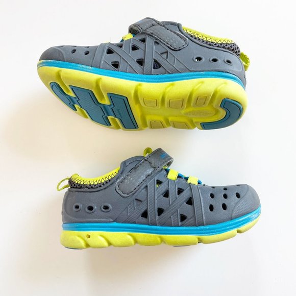 Stride Rite Phibian Made 2 Play Water Friendly Shoes | Size 6 - Picture 6 of 8